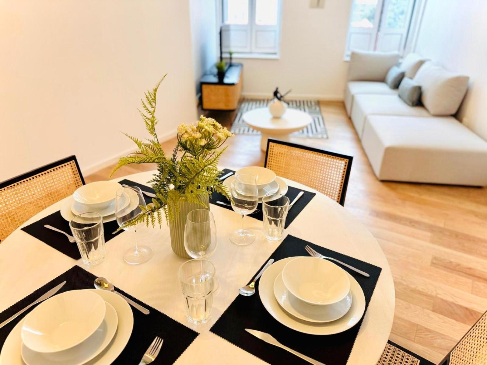Lisbon Pink House II Beautiful 2 Bedroom Flat In City Center Екстер'єр фото