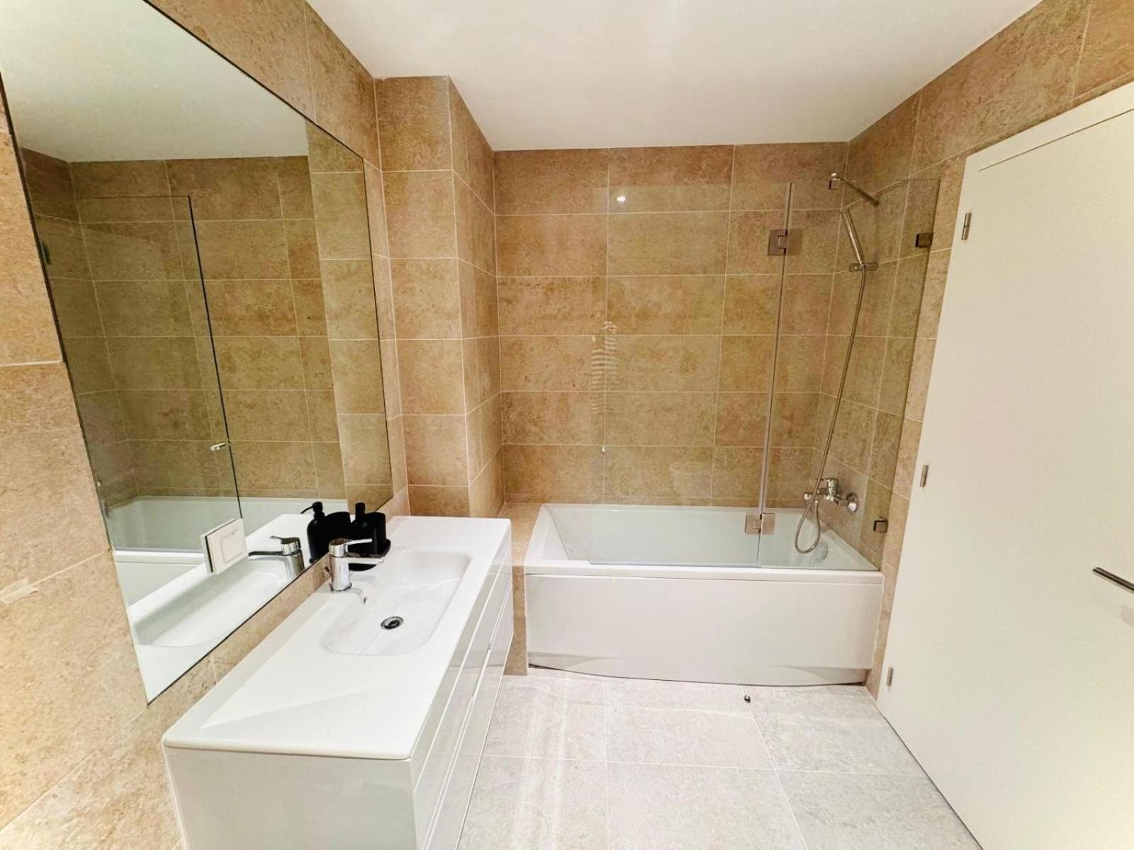 Lisbon Pink House II Beautiful 2 Bedroom Flat In City Center Екстер'єр фото