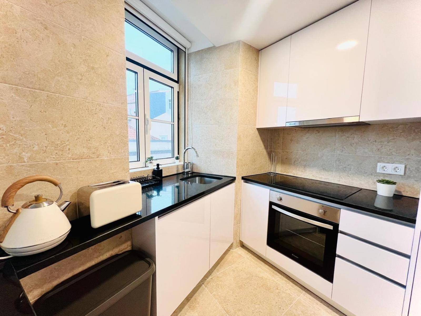 Lisbon Pink House II Beautiful 2 Bedroom Flat In City Center Екстер'єр фото