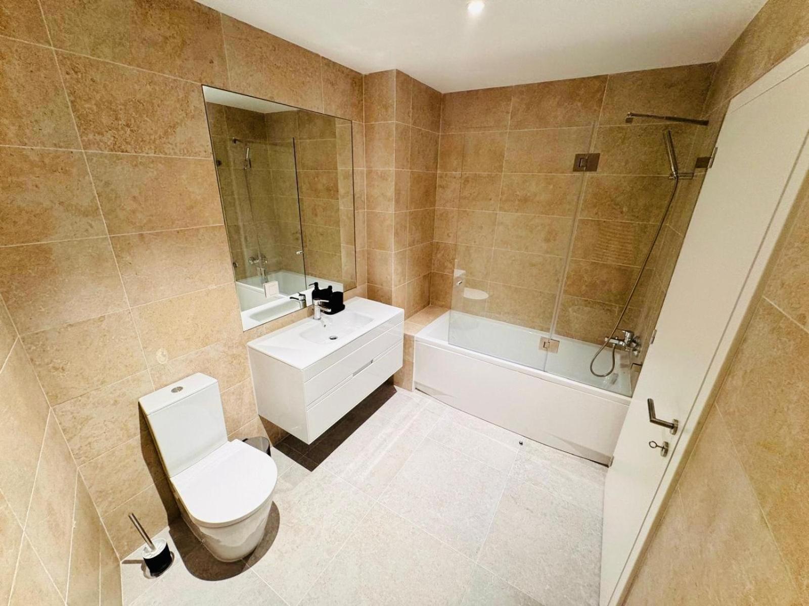 Lisbon Pink House II Beautiful 2 Bedroom Flat In City Center Екстер'єр фото