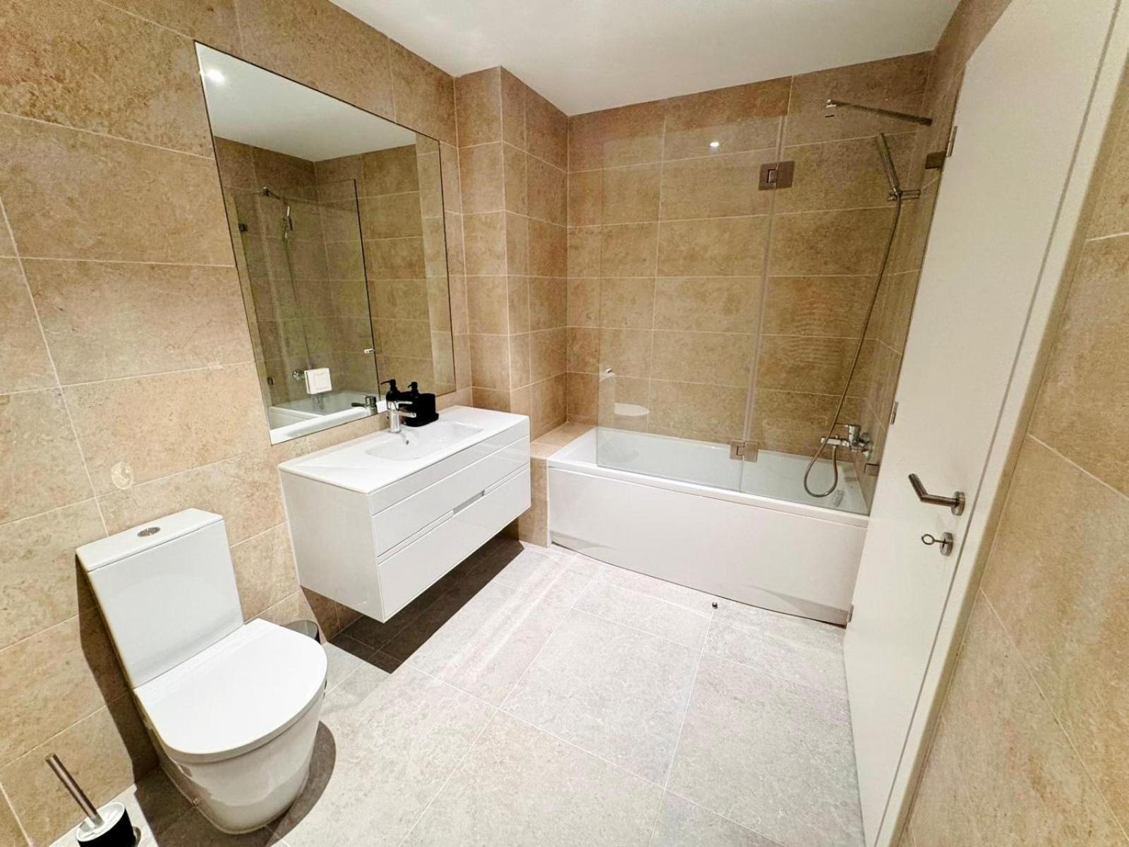 Lisbon Pink House II Beautiful 2 Bedroom Flat In City Center Екстер'єр фото